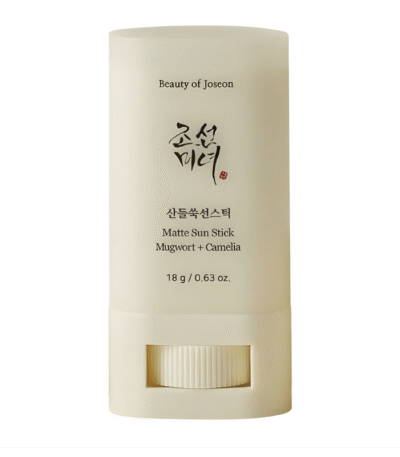 Beauty Of Joseon Stick Solaire Mat SPF50+ Mugwort Camélia Peaux Mixtes 18g